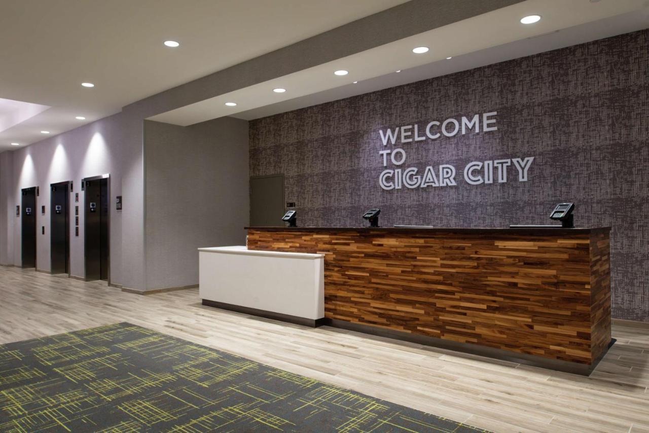 Hampton Inn Tampa Downtown Channel District Экстерьер фото