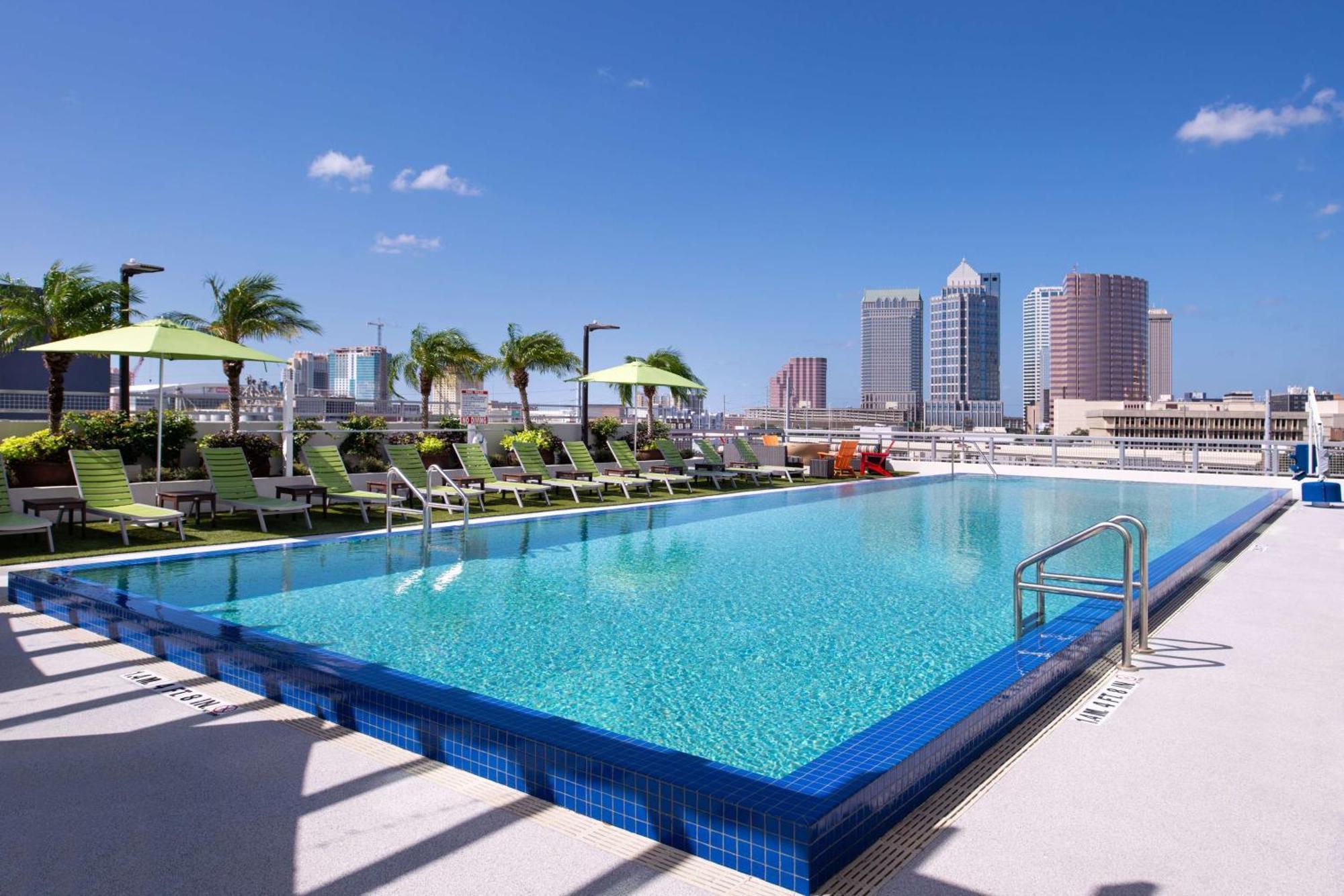 Hampton Inn Tampa Downtown Channel District Экстерьер фото