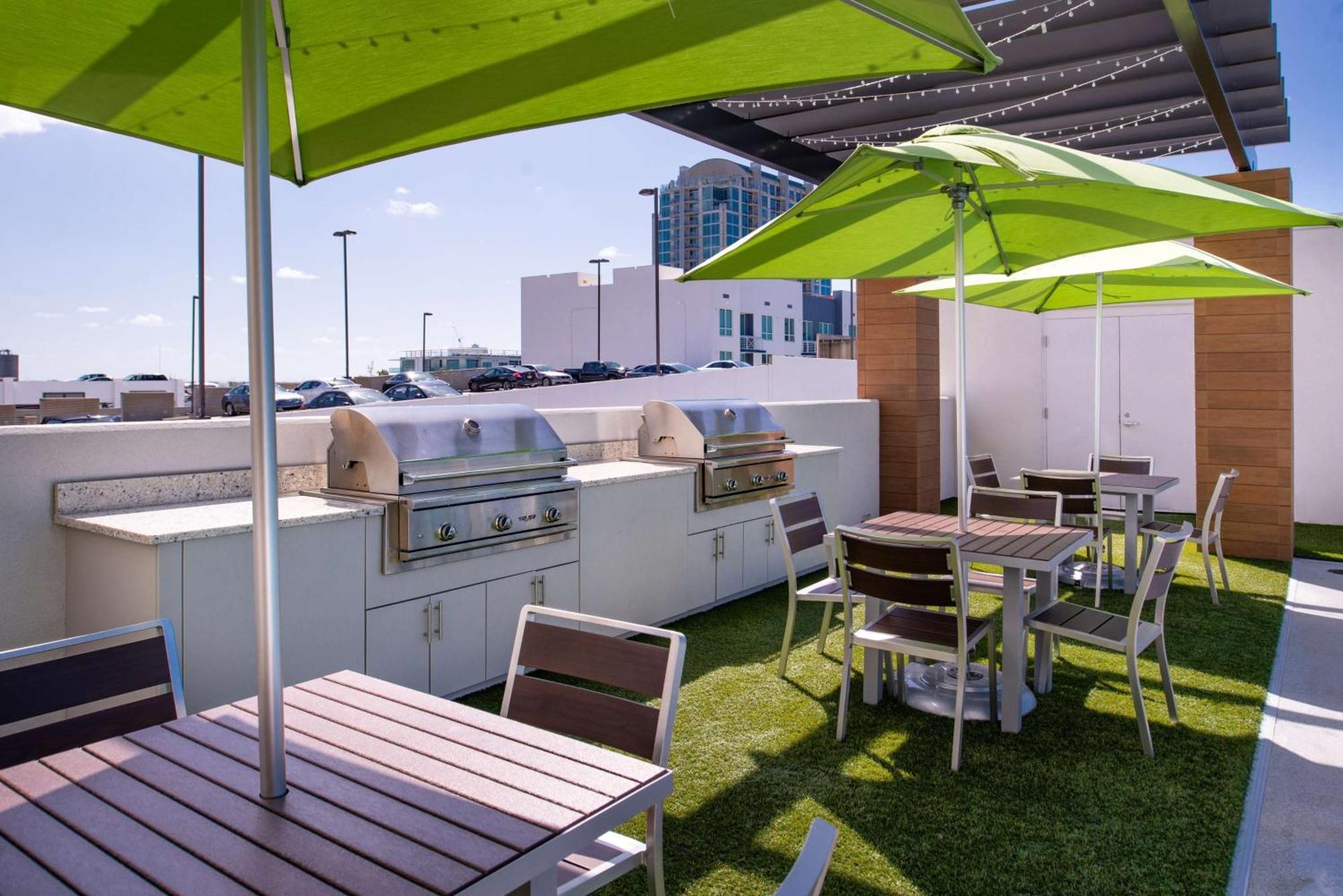 Hampton Inn Tampa Downtown Channel District Экстерьер фото